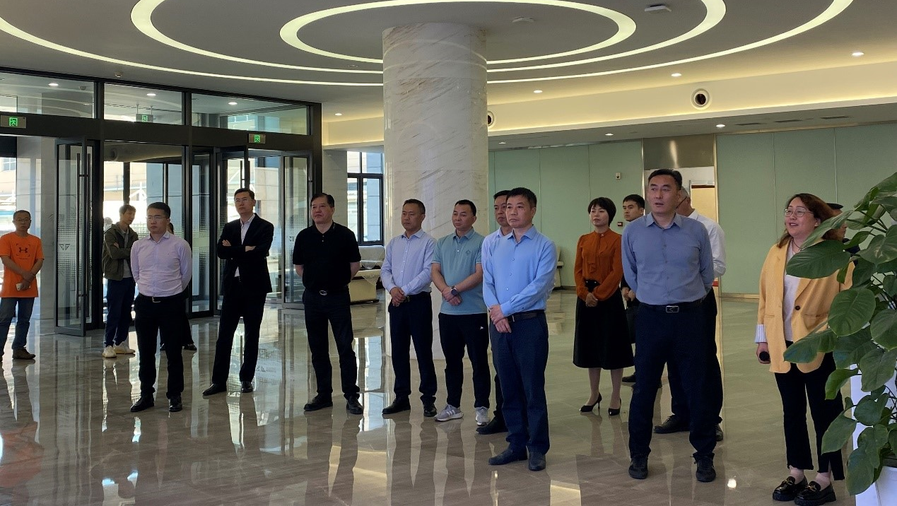 席龙海书记率队赴苏州乐橙lc8开展考察活动